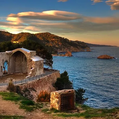 בית נופש Lets Holidays Sailor House With Sea Views