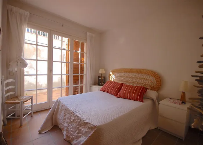 Nyaraló Lets Holidays Sailor House With Sea Views