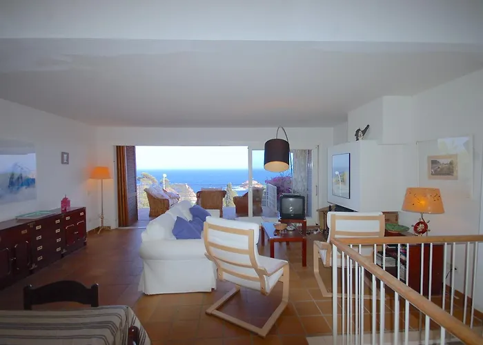 Lets Holidays Sailor House With Sea Views *
