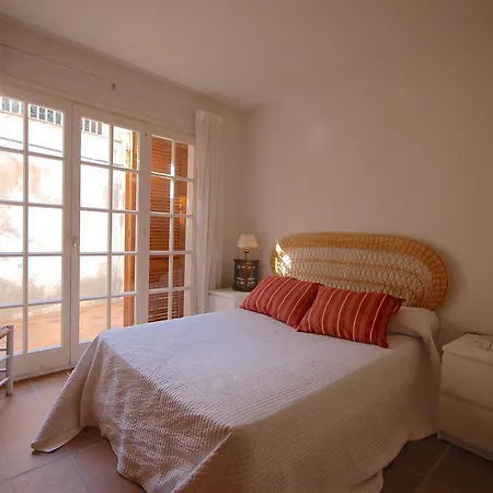 Holiday home Lets Holidays Sailor House With Sea Views