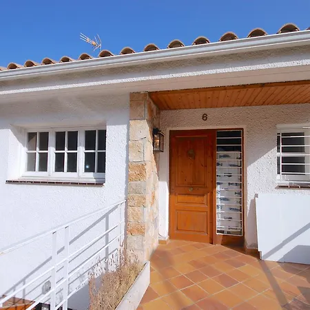 Lets Holidays Sailor House With Sea Views *